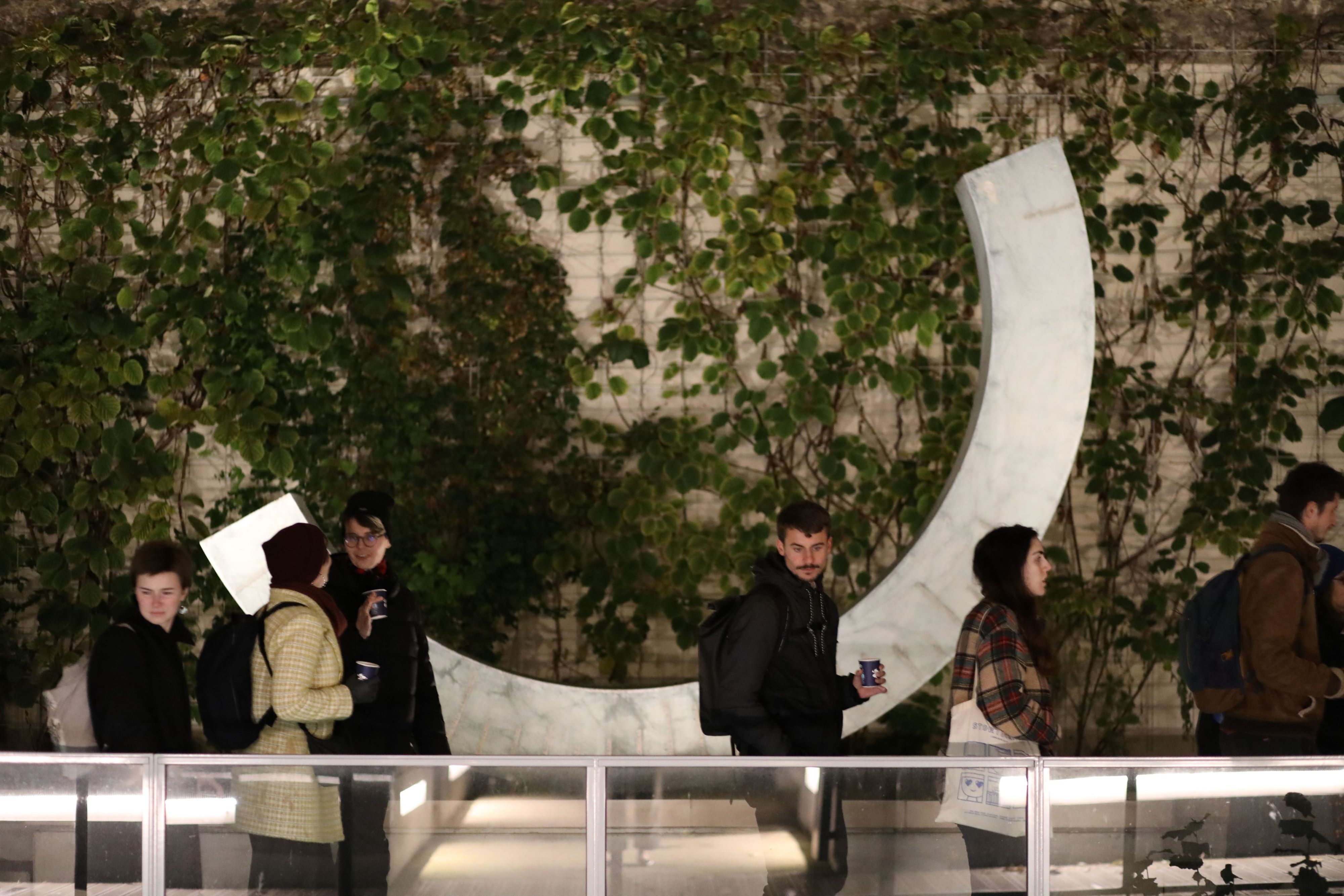 Performance artistique de Carmen Bouyer