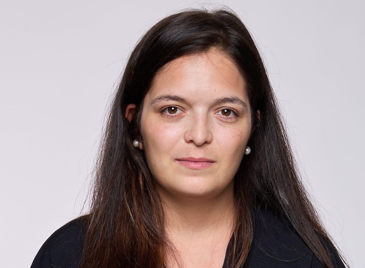 Mónica Velarde Miranda, a recent graduate from the Master in Environmental Policy at the Paris School of International Affairs (PSIA)