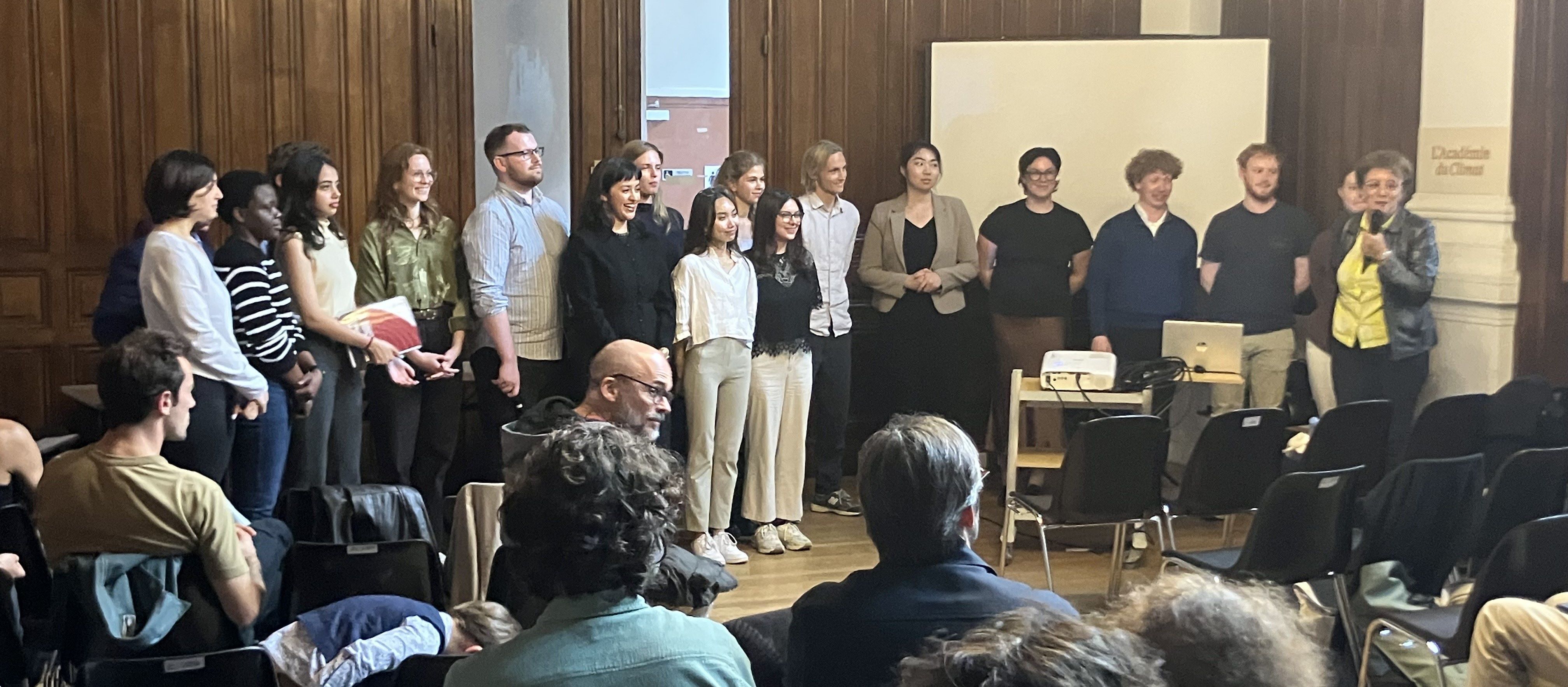 Students during their final presentation at Académie du Climat