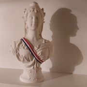 buste de Marianne en plâtre