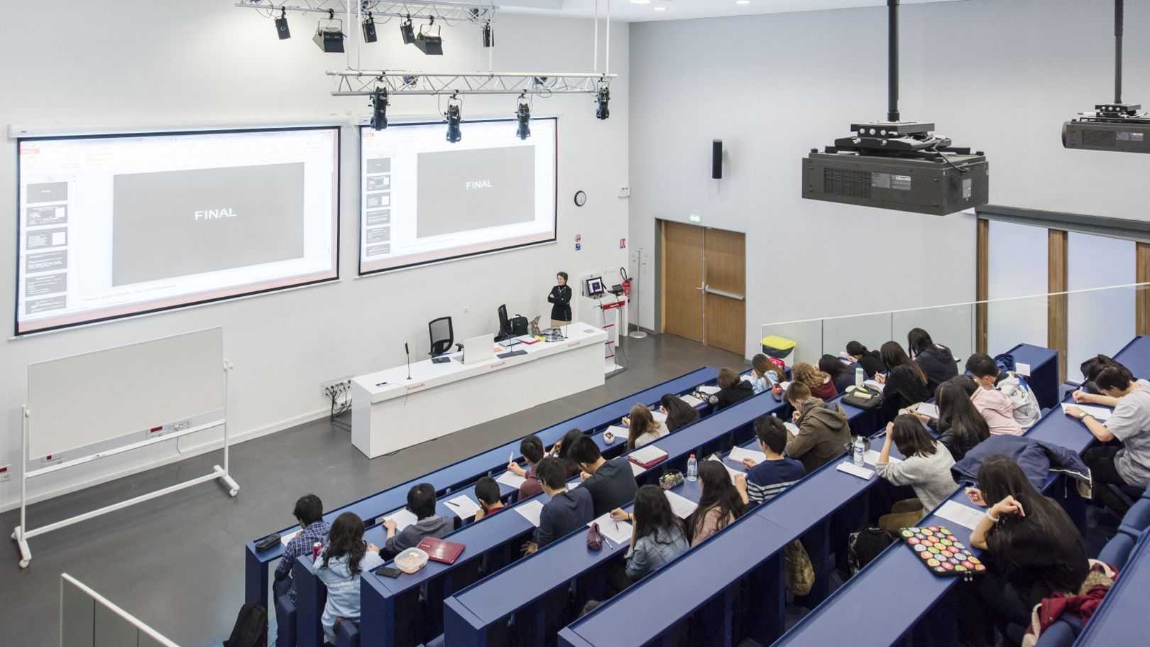 sciencespo-campus-le-havre-amphi-001.jpg
