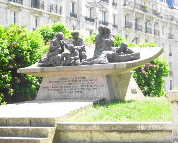 Commemorative monument of the Place des Matyrs juifs du Vélodrome d’hiver: