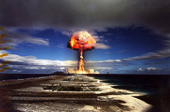 Nuclear French test. Crédits ; James VaughanCC BY-NC-SA 2.0