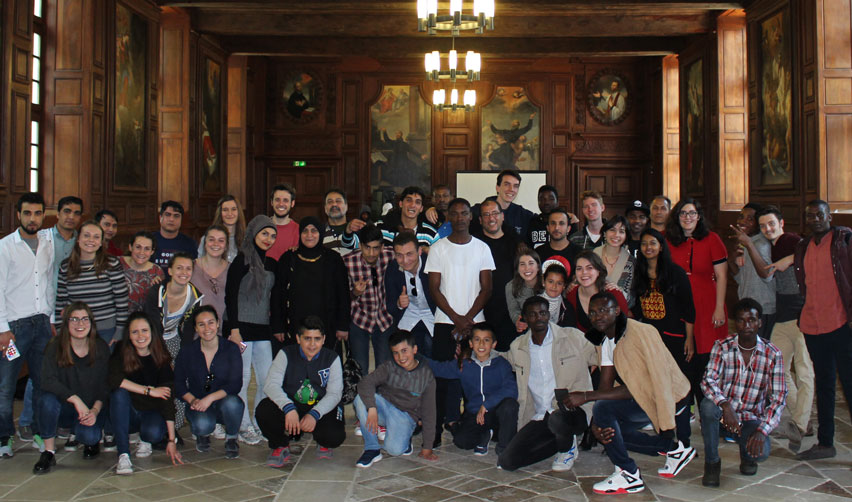 Teaching Refugees French on Campus