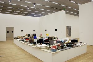 Fig. 1 : Peter Fischli and David Weiss, Tisch (Table), 1992, carved and painted polyurethane, varying dimensions. Exhibition view, Schaulager, Basel, 2009.