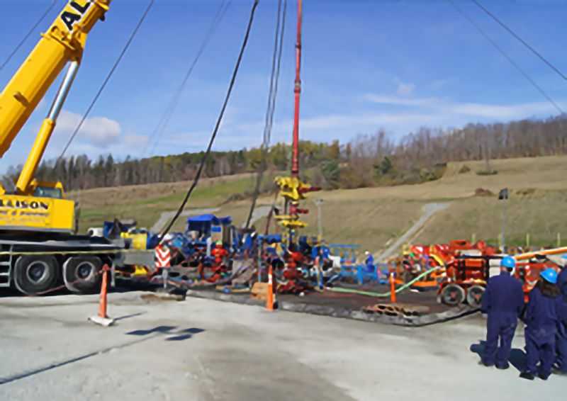 Forage gaz de schiste, Mansfield Pennsylvanie USA, 29 octobre 2013