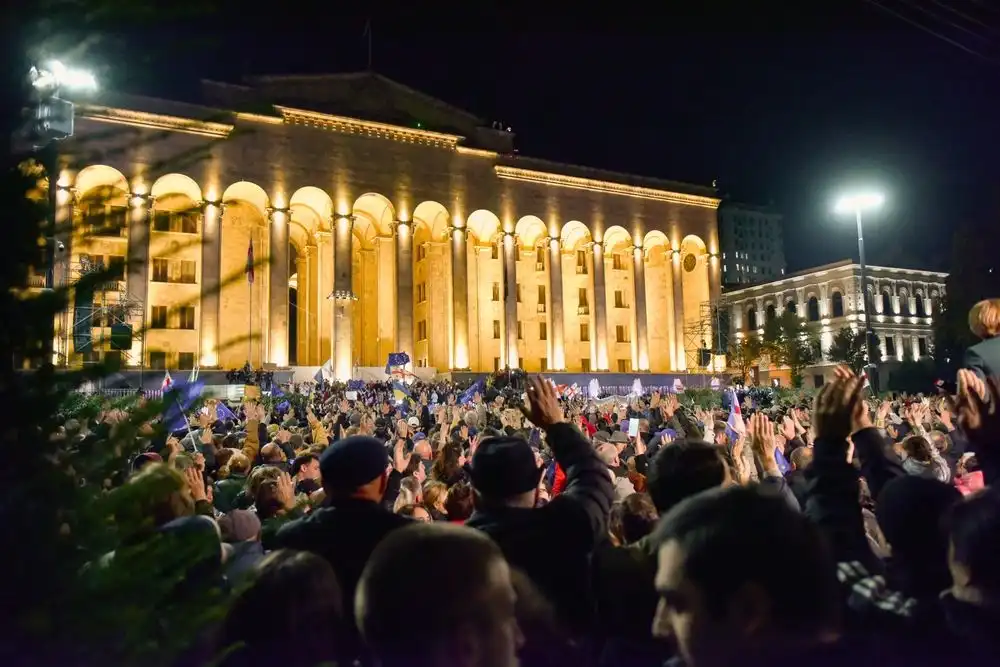 Tbilissi, 28 avril 2024, rassemblement contre le gouvernement géorgien.