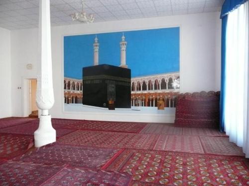 Représentation de la Ka’aba, à l’intérieur d’une mosquée