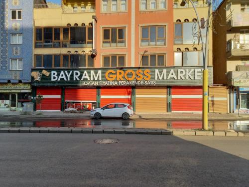 Bayram Gross Market, marché au gros.