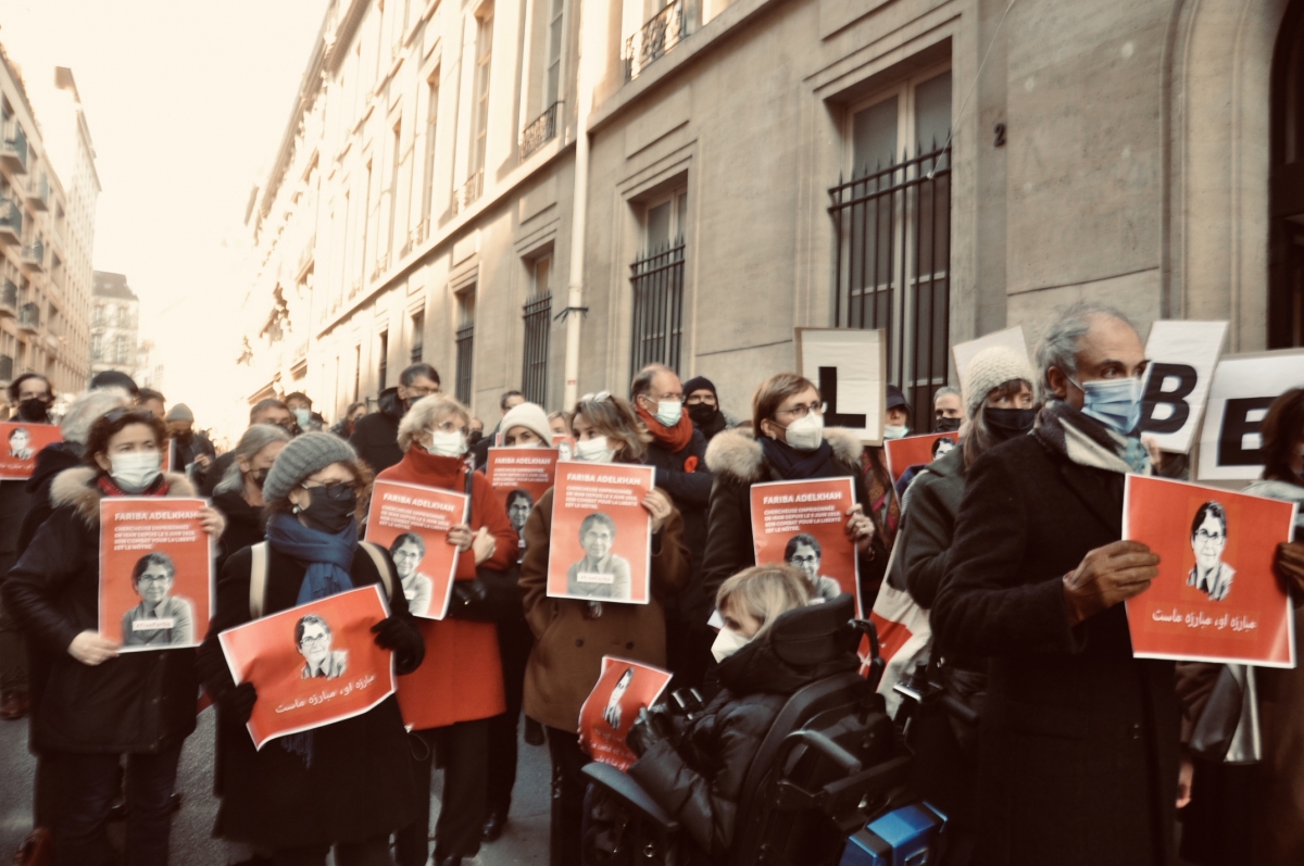 Gathering in front of Sciences Po for Fariba Adelkhah