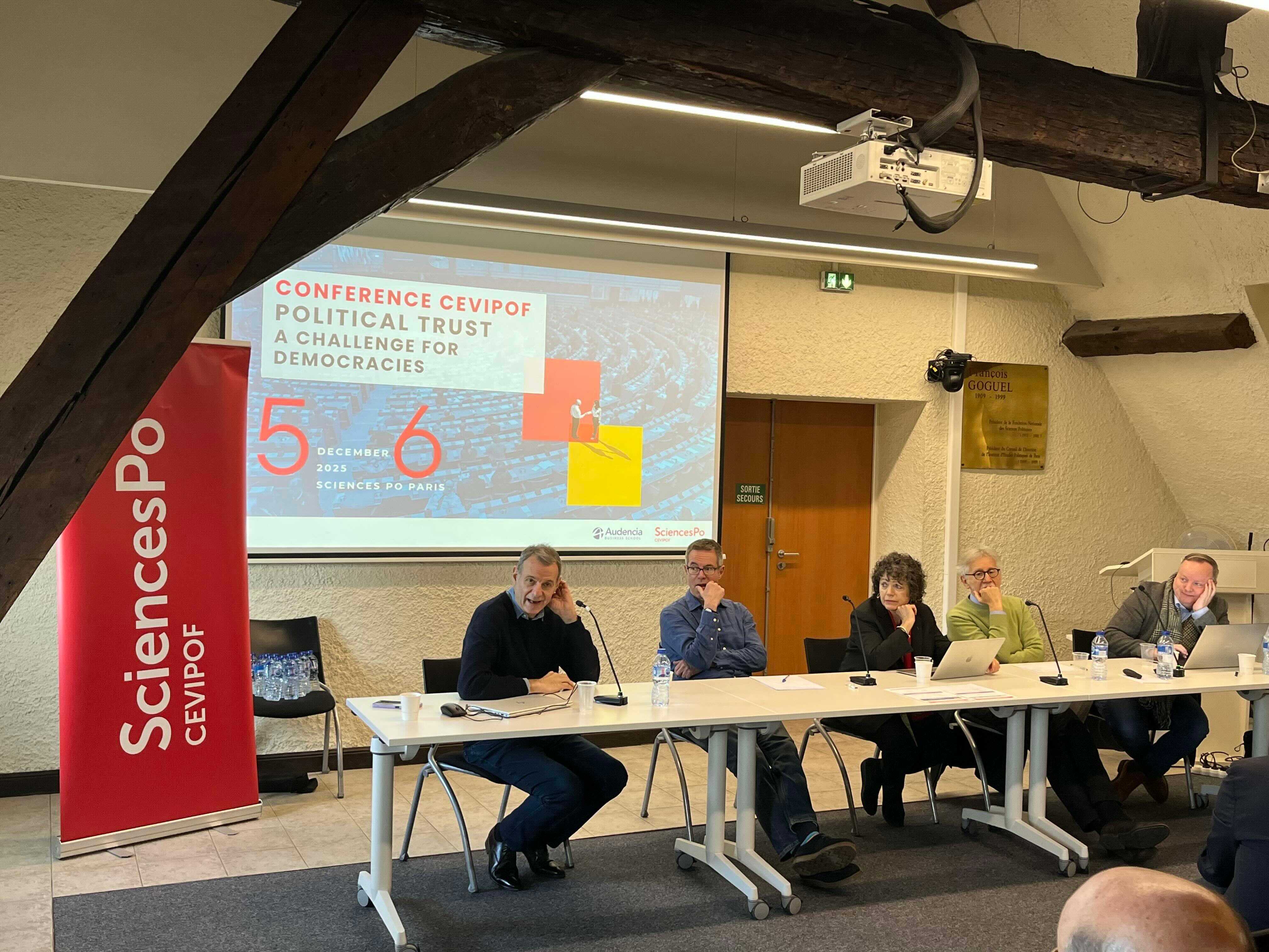 Colloque TRUST 3b.jpeg