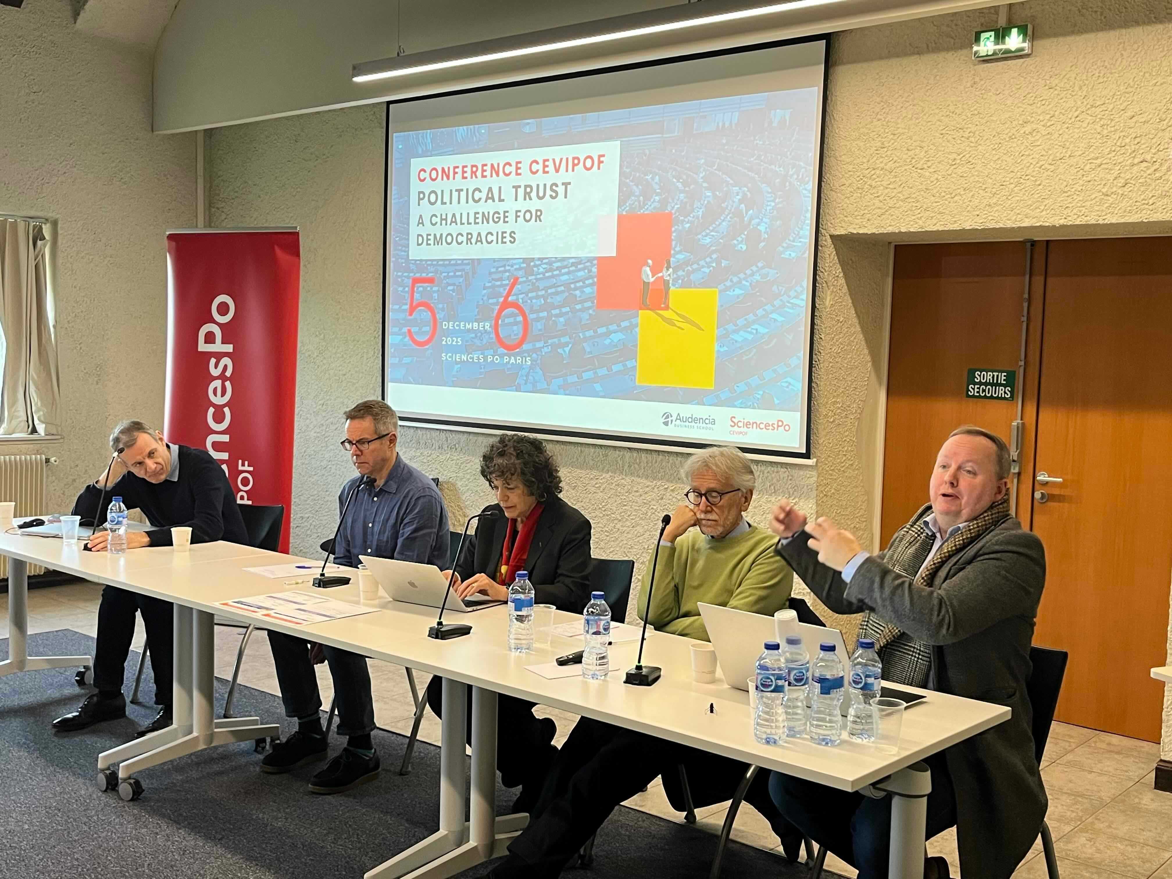 Colloque TRUST 2b.jpeg