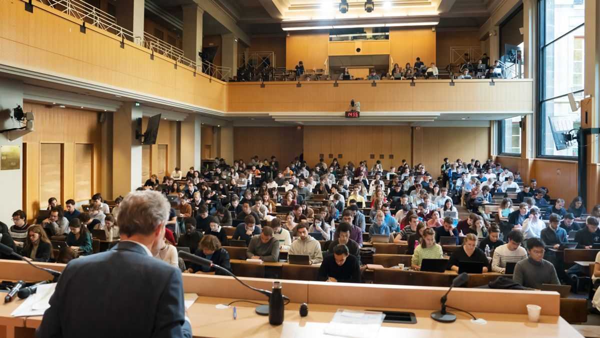 sciencespo-campus-paris-amphi-16-9-001.jpg