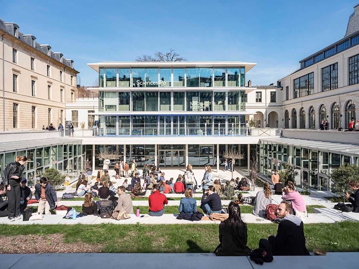 sciencespo-campus-paris-etudiants-4-3-000.jpg
