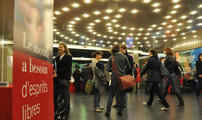 Sciences Po, le 13 rue de l'Université (Photo Thomas Arrivé)