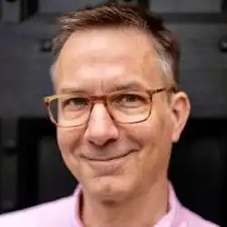 Portrait of Matthias Doepke