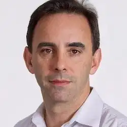 Portrait of Marcelo J. Moreira