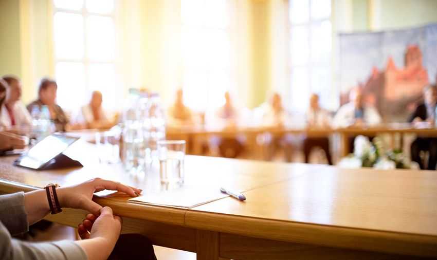 Séminaire ©shutterstock/Dizfoto