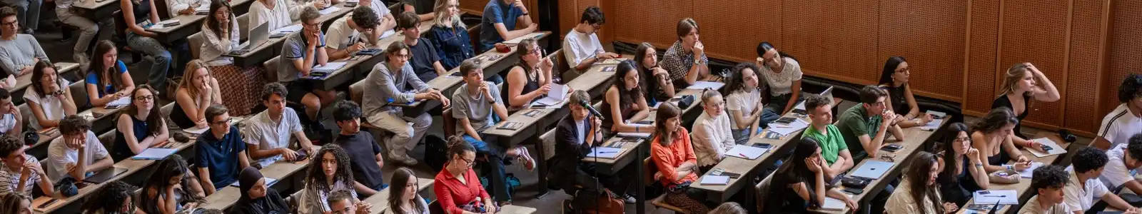 Etudiants dans l'amphithéâtre Emile Boutmy