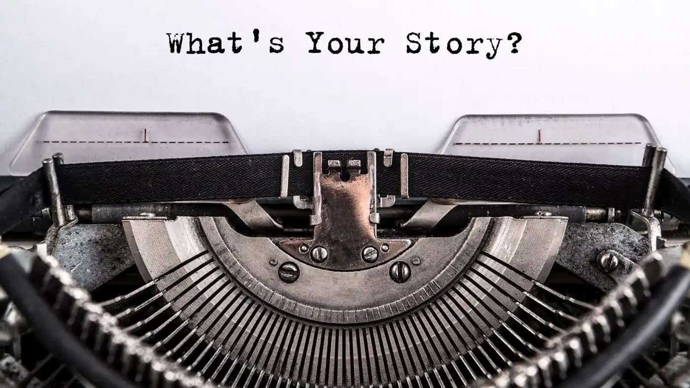 Machine a écrire avec marqué en anglais "What's your story"