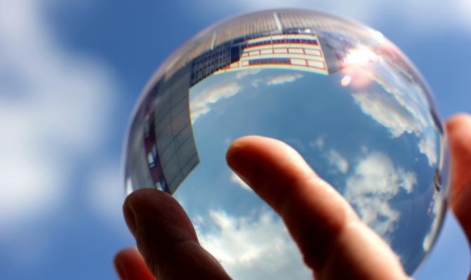 Predictions (photo: Christian Schnettelker)