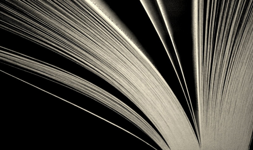 A book - Emmanuel25 (Flickr) - CC BY-NC-2.0