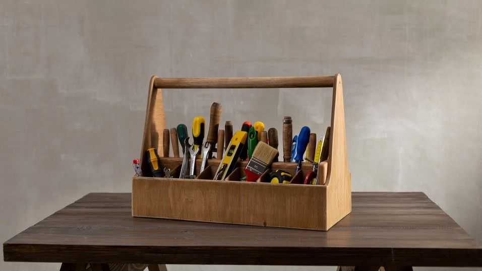 QUALEVAL: A toolkit for qualitative evaluative research