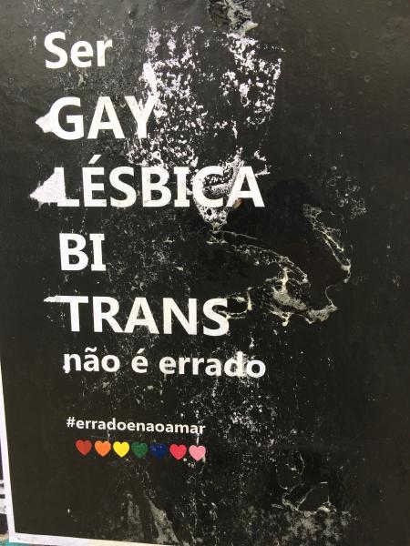  « Ce n’est pas une erreur d’être gay, lesbienne, bi ou trans »