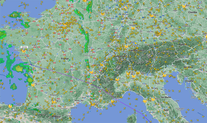 Flights and airport platforms in Europe - Flightradar
