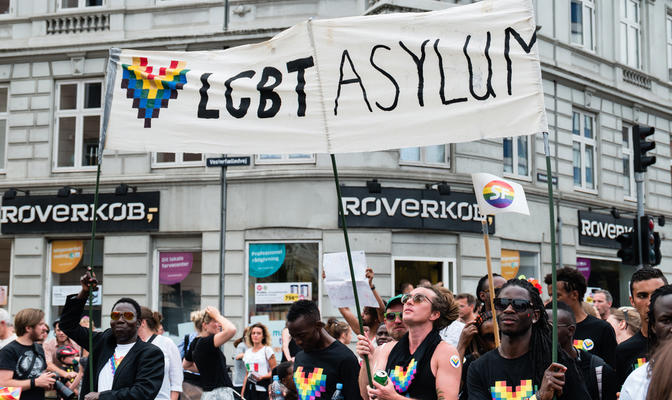 Photo Giorgio Caracciolo / Shutterstock (refugees at Gay Pride 2015, Copenhagen)