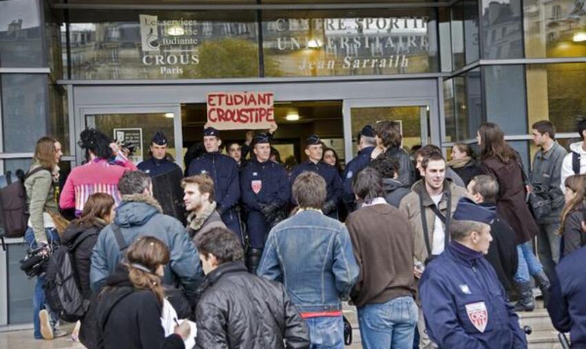 Student protest against precarity (IAU îdF-URBA IMAGES, Jean-Claude PATTACINI )