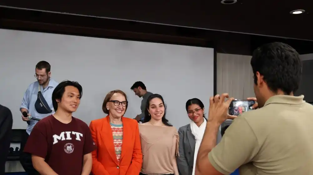 Rebeca Grynspan with PSIA students