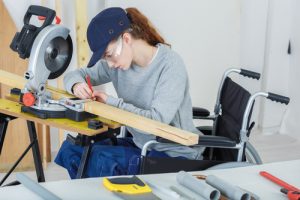 femme handicapée au travail. Crédits : ALPA PROD Shutterstock