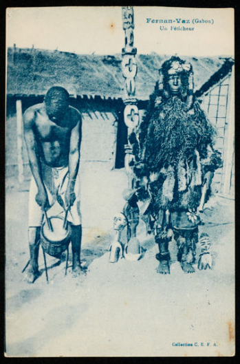 Fernan-Vaz (Gabon) Un féticheur, Collection C.E.F.A.. Crédits : musée du Quai Branly