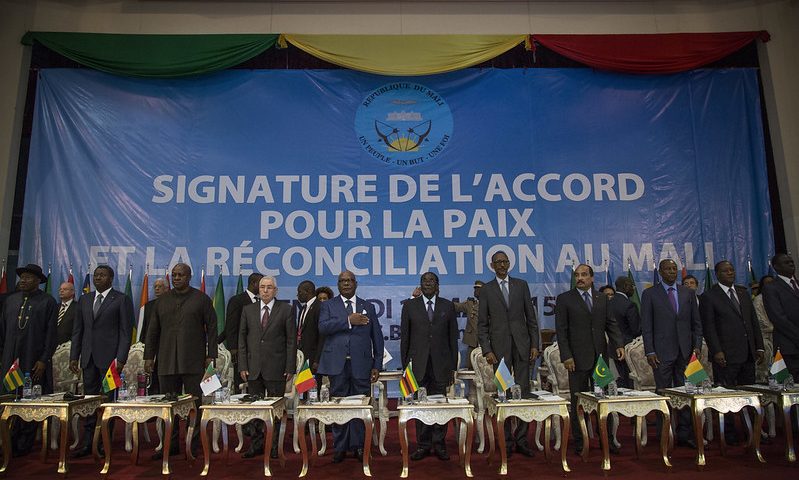 Signing Ceremony of Peace Agreement in Mali. Crédit photo : United Nations Photo CC BY-NC-ND 2.0 via Flickr